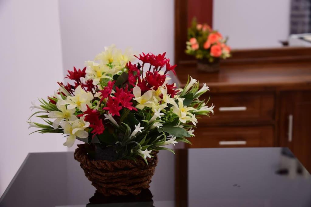 Saru Holiday Apartment - Upto 6 Guests Канди Экстерьер фото