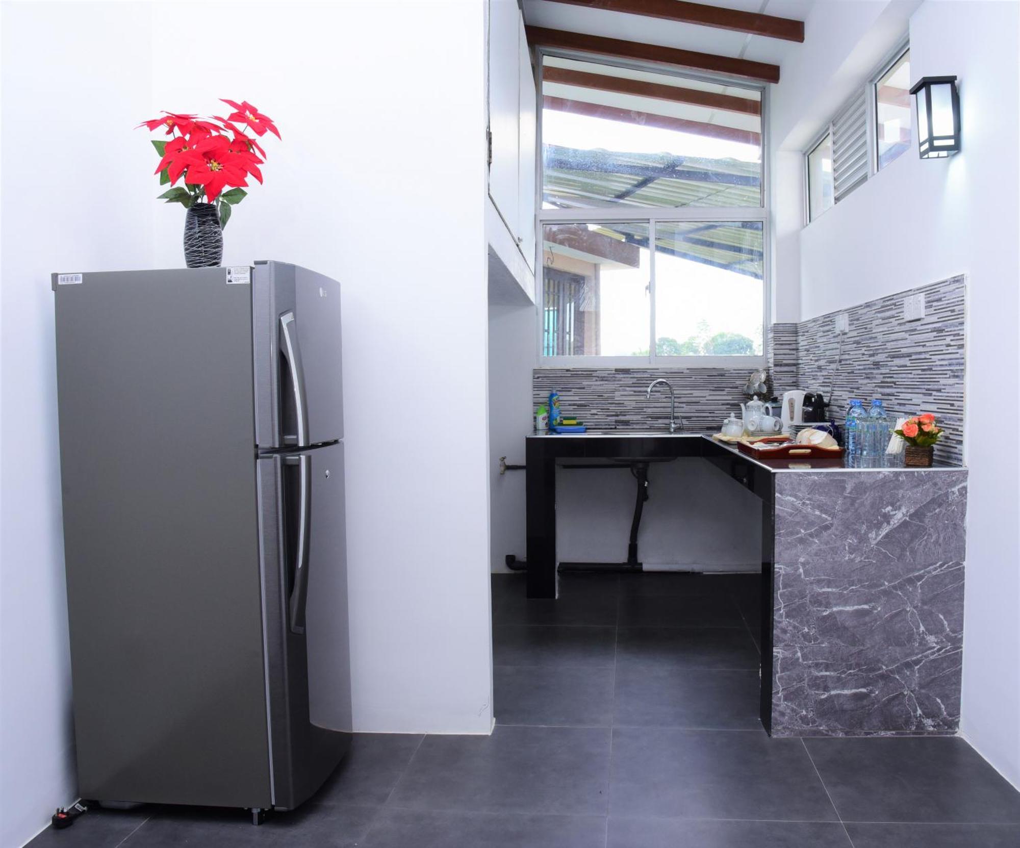 Saru Holiday Apartment - Upto 6 Guests Канди Экстерьер фото