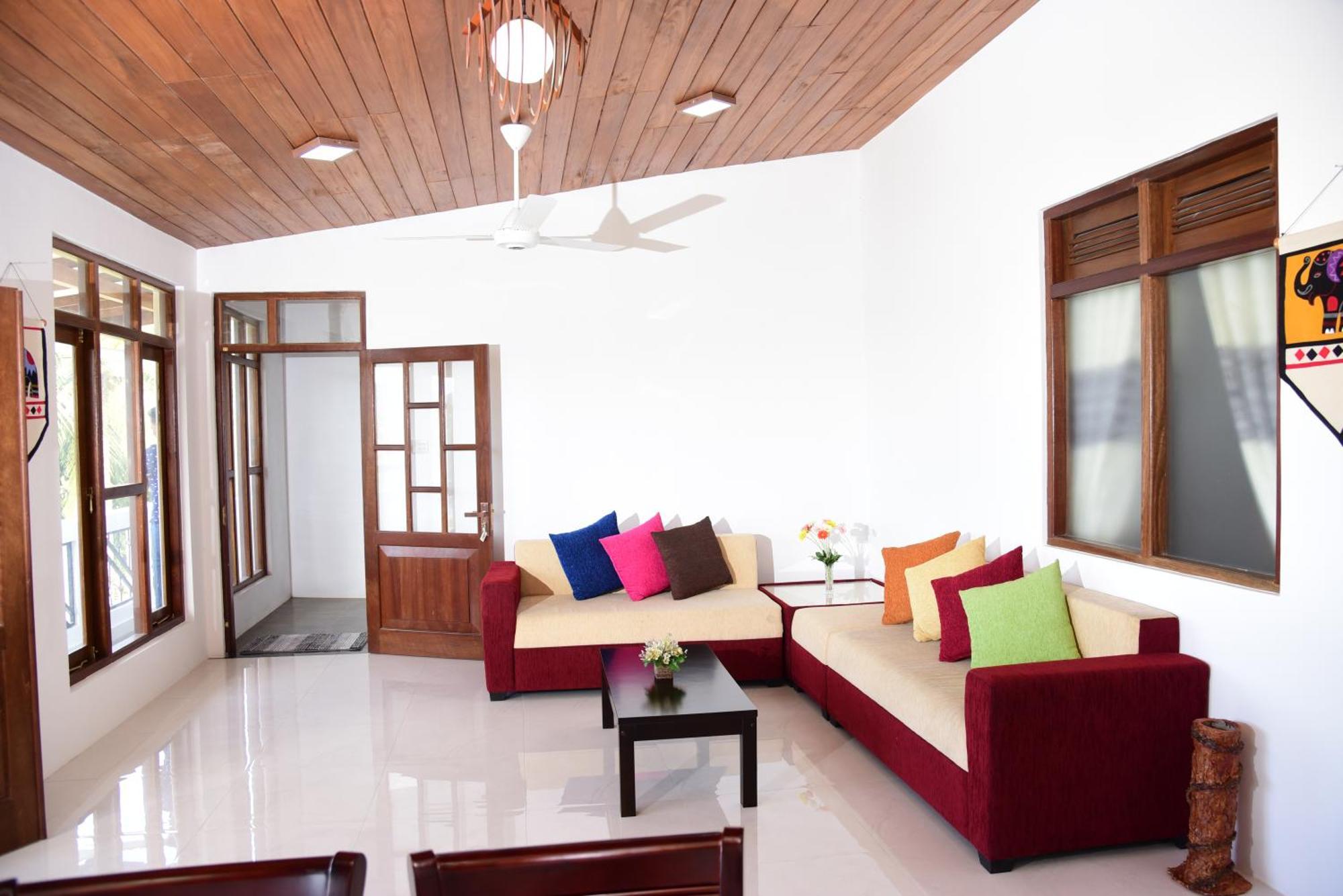 Saru Holiday Apartment - Upto 6 Guests Канди Экстерьер фото